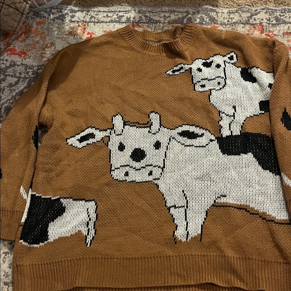 Brown Sweater  oversized casual with Cow Design - Picture 2 of 4